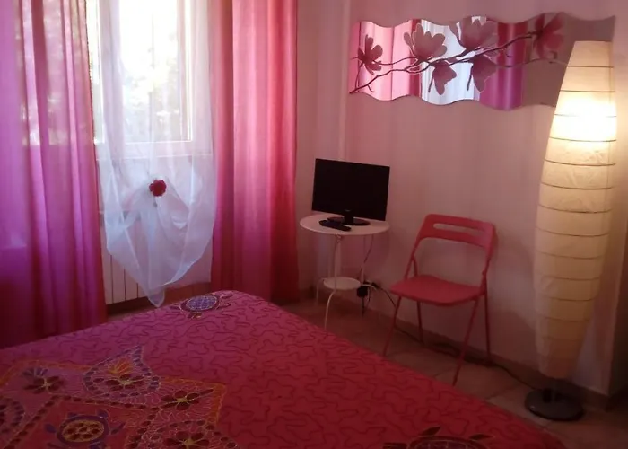 فندق مبيت وإفطار Max House روما