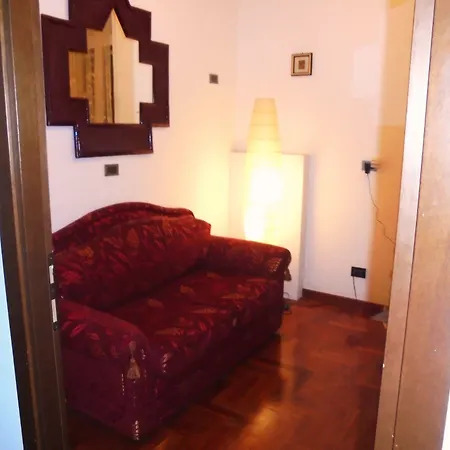 Max House Rome