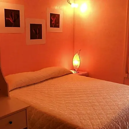Max House Bed & Breakfast 2*