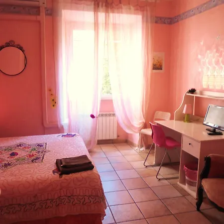 Max House Alojamento de Acomodação e Pequeno-almoço Roma
