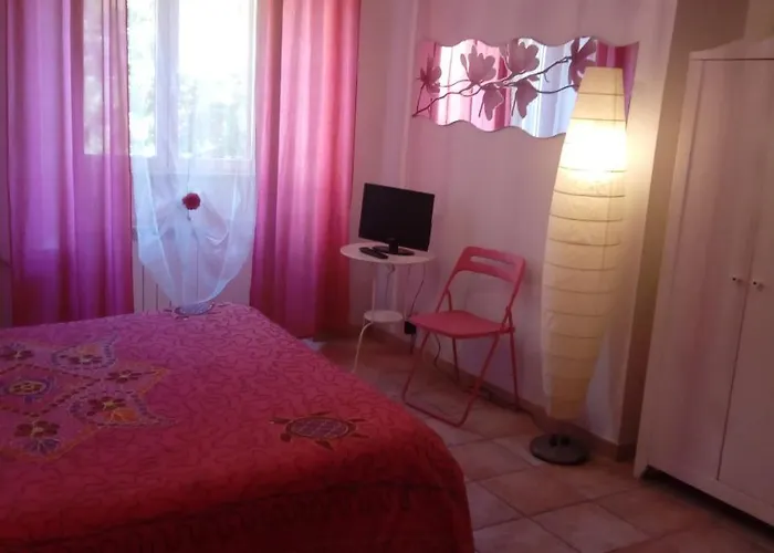 Max House Nocleg ze śniadaniem